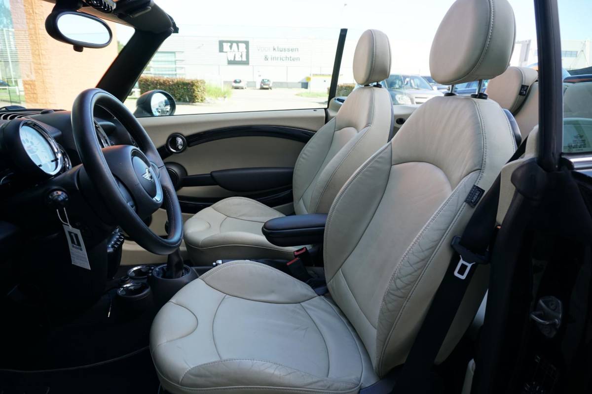 MINI One Cabrio MINI Cabrio 1.6 One Chili + LEDER / PDC