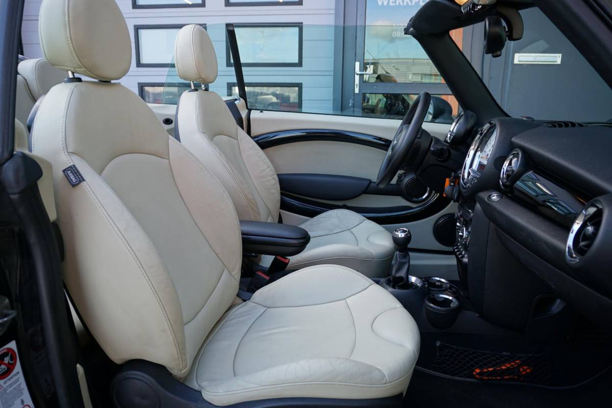 MINI One Cabrio MINI Cabrio 1.6 One Chili + LEDER / PDC