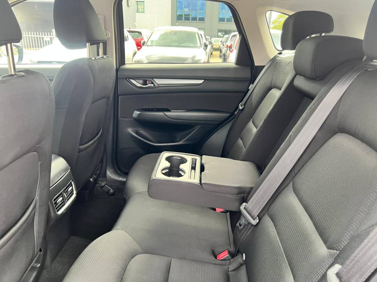 Mazda CX-5 Mazda CX-5 2.0 SkyActiv-G 165 Comfort AUTOMAAT | TREKHAAK | NED.AUTO | DEALER ONDERHOUDEN | APPLE CARPLAY/ANDROID AUTO | STOEL- en STUURVERWARMING | FULL MAPP NAVIGATIE | 19″LM VELGEN |