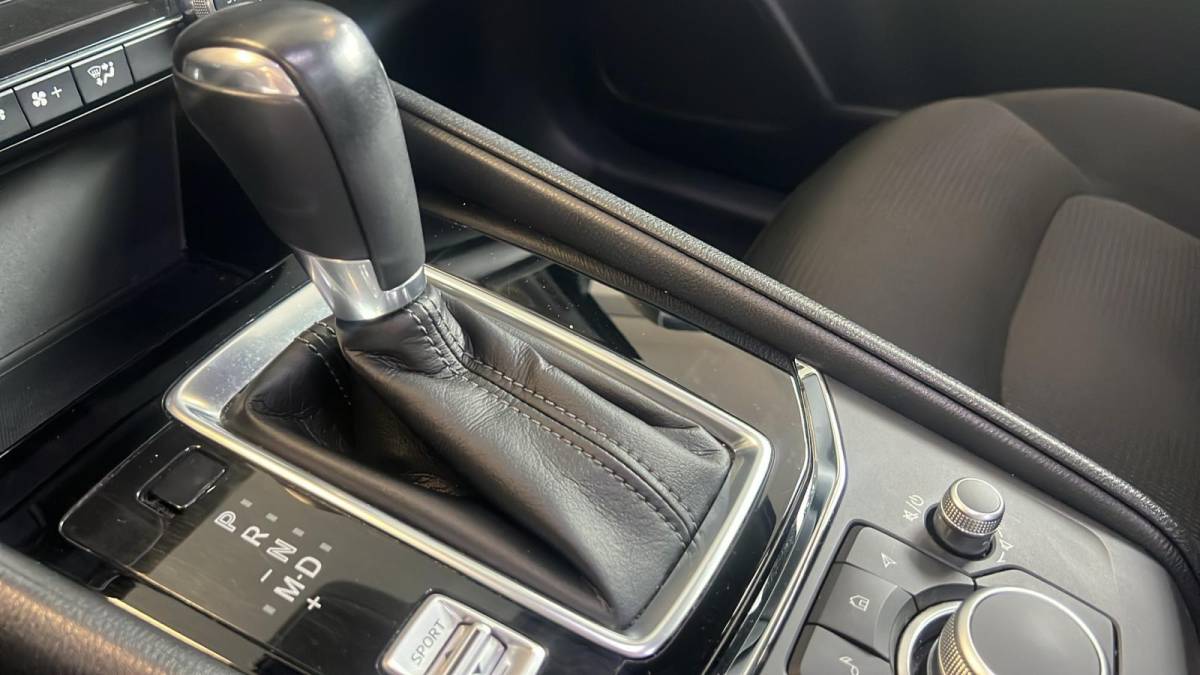Mazda CX-5 Mazda CX-5 2.0 SkyActiv-G 165 Comfort AUTOMAAT | TREKHAAK | NED.AUTO | DEALER ONDERHOUDEN | APPLE CARPLAY/ANDROID AUTO | STOEL- en STUURVERWARMING | FULL MAPP NAVIGATIE | 19″LM VELGEN |