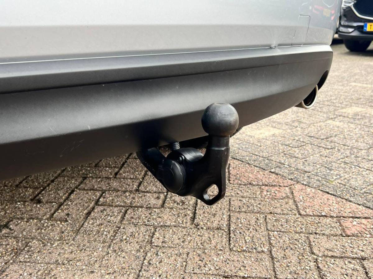 Mazda CX-5 Mazda CX-5 2.0 SkyActiv-G 165 Comfort AUTOMAAT | TREKHAAK | NED.AUTO | DEALER ONDERHOUDEN | APPLE CARPLAY/ANDROID AUTO | STOEL- en STUURVERWARMING | FULL MAPP NAVIGATIE | 19″LM VELGEN |