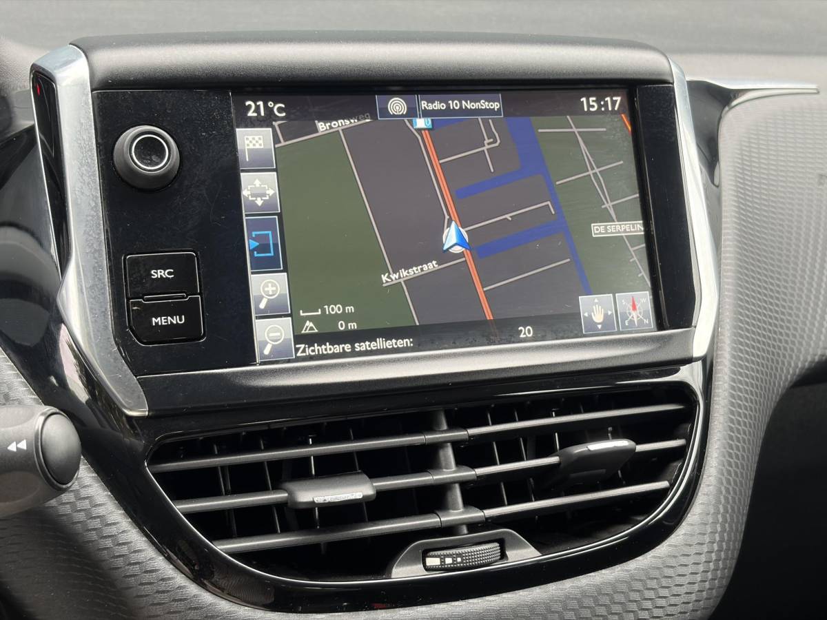 Peugeot 2008 Peugeot 2008 1.2 PureTech Blue Lion ✓D-riem vv in 10-2025✓Navi✓110pk✓Carplay✓Airco✓Cruise✓Pdc✓N.A.P✓Apk tot 12-2026