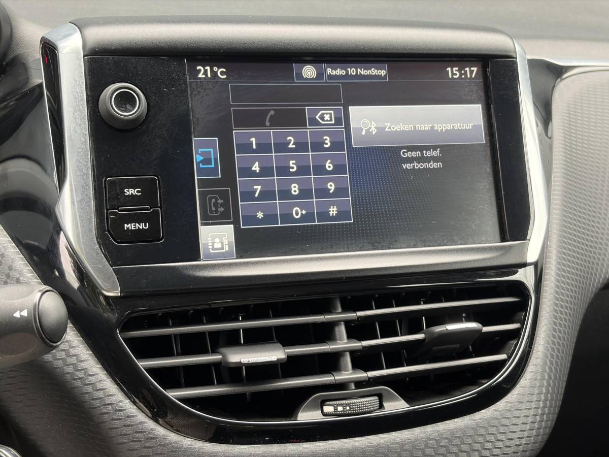 Peugeot 2008 Peugeot 2008 1.2 PureTech Blue Lion ✓D-riem vv in 10-2025✓Navi✓110pk✓Carplay✓Airco✓Cruise✓Pdc✓N.A.P✓Apk tot 12-2026