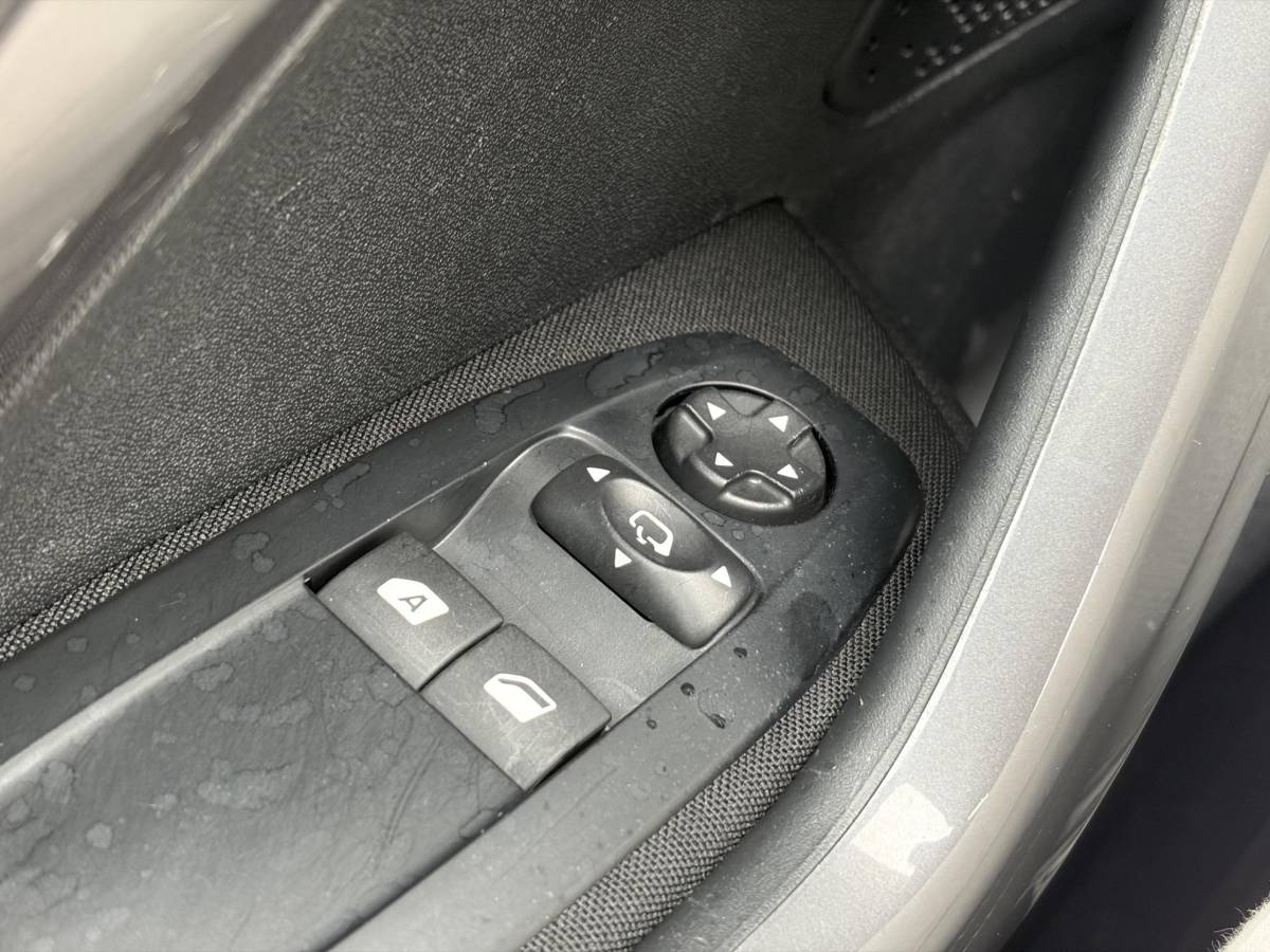 Peugeot 2008 Peugeot 2008 1.2 PureTech Blue Lion ✓D-riem vv in 10-2025✓Navi✓110pk✓Carplay✓Airco✓Cruise✓Pdc✓N.A.P✓Apk tot 12-2026
