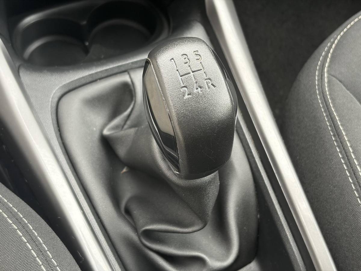 Peugeot 2008 Peugeot 2008 1.2 PureTech Blue Lion ✓D-riem vv in 10-2025✓Navi✓110pk✓Carplay✓Airco✓Cruise✓Pdc✓N.A.P✓Apk tot 12-2026