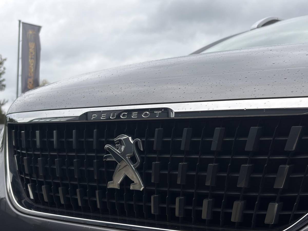 Peugeot 2008 Peugeot 2008 1.2 PureTech Blue Lion ✓D-riem vv in 10-2025✓Navi✓110pk✓Carplay✓Airco✓Cruise✓Pdc✓N.A.P✓Apk tot 12-2026