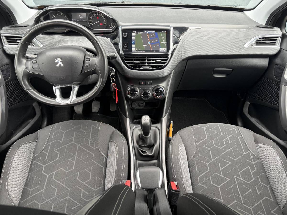 Peugeot 2008 Peugeot 2008 1.2 PureTech Blue Lion ✓D-riem vv in 10-2025✓Navi✓110pk✓Carplay✓Airco✓Cruise✓Pdc✓N.A.P✓Apk tot 12-2026