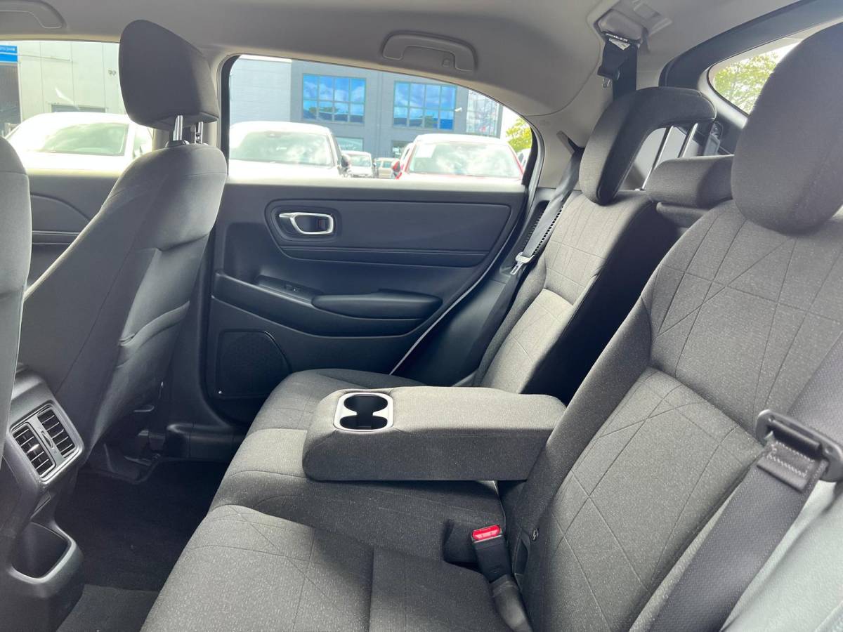 Honda HR-V Honda HR-V 1.5 e:HEV Elegance AUTOMAAT | FULL HYBRID | A. CAMERA | APPLE CARPLAY/ANDROID AUTO | STOELVERWARMING | FULL MAPP NAVIGATIE | NED. AUTO | 1e EIGENAAR |