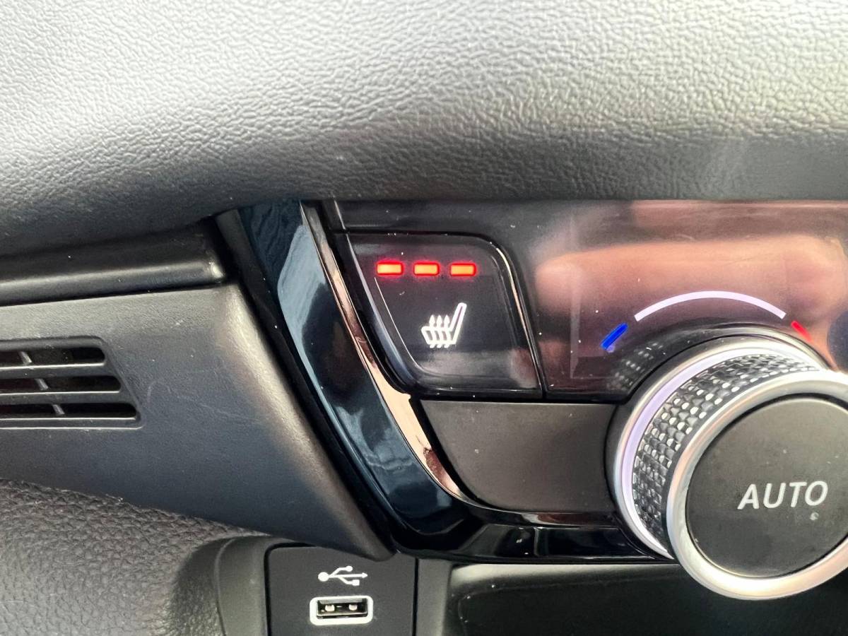 Honda HR-V Honda HR-V 1.5 e:HEV Elegance AUTOMAAT | FULL HYBRID | A. CAMERA | APPLE CARPLAY/ANDROID AUTO | STOELVERWARMING | FULL MAPP NAVIGATIE | NED. AUTO | 1e EIGENAAR |