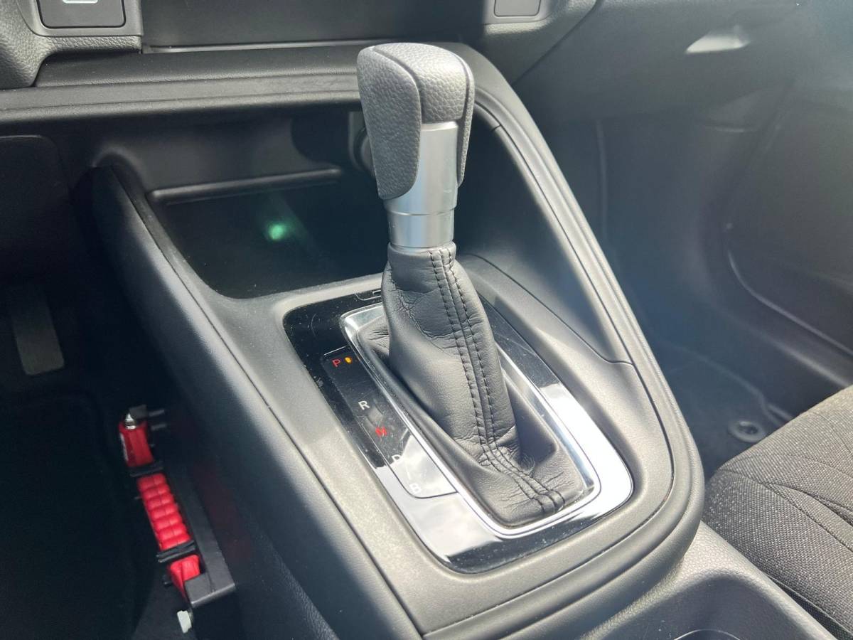 Honda HR-V Honda HR-V 1.5 e:HEV Elegance AUTOMAAT | FULL HYBRID | A. CAMERA | APPLE CARPLAY/ANDROID AUTO | STOELVERWARMING | FULL MAPP NAVIGATIE | NED. AUTO | 1e EIGENAAR |