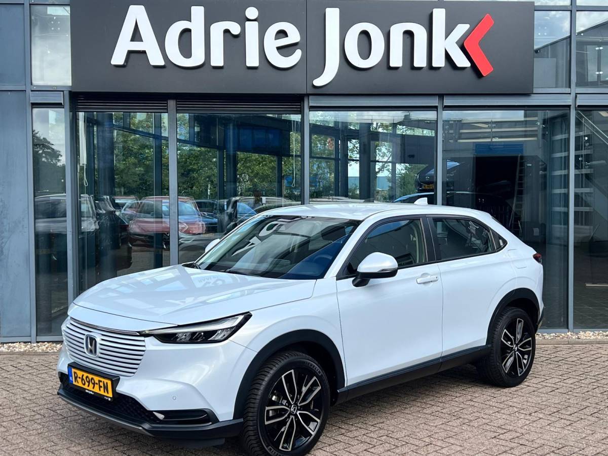Honda HR-V Honda HR-V 1.5 e:HEV Elegance AUTOMAAT | FULL HYBRID | A. CAMERA | APPLE CARPLAY/ANDROID AUTO | STOELVERWARMING | FULL MAPP NAVIGATIE | NED. AUTO | 1e EIGENAAR |