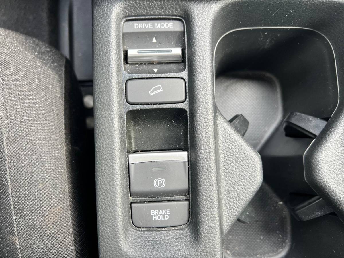 Honda HR-V Honda HR-V 1.5 e:HEV Elegance AUTOMAAT | FULL HYBRID | A. CAMERA | APPLE CARPLAY/ANDROID AUTO | STOELVERWARMING | FULL MAPP NAVIGATIE | NED. AUTO | 1e EIGENAAR |