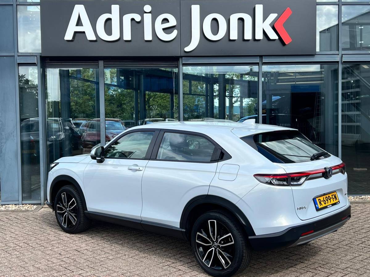 Honda HR-V Honda HR-V 1.5 e:HEV Elegance AUTOMAAT | FULL HYBRID | A. CAMERA | APPLE CARPLAY/ANDROID AUTO | STOELVERWARMING | FULL MAPP NAVIGATIE | NED. AUTO | 1e EIGENAAR |