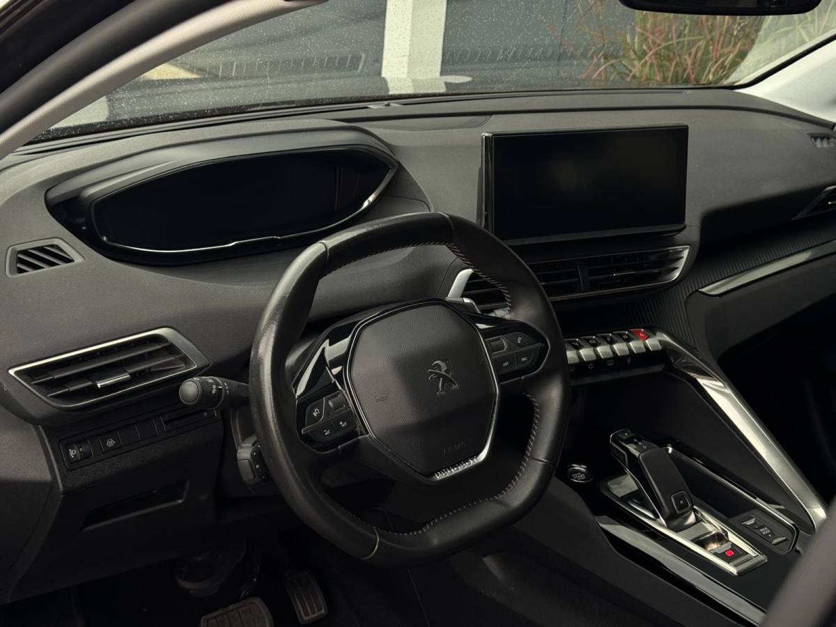 Peugeot 3008 Peugeot 3008 1.2 PureTech Active Pack | 12-2021 | Camera | Cruise