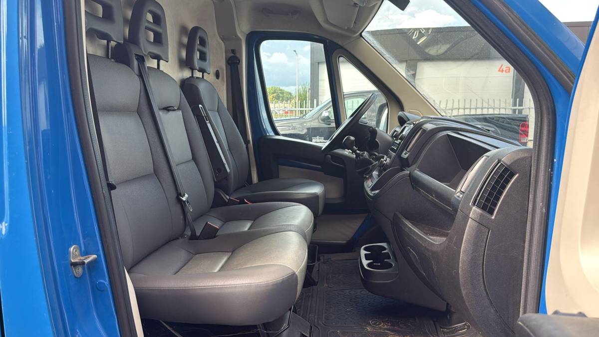 Peugeot Boxer Peugeot Boxer 330 2.0 BlueHDI L2H 1e eigenaar AIRCO CRUISE nieuwe distributie EURO6