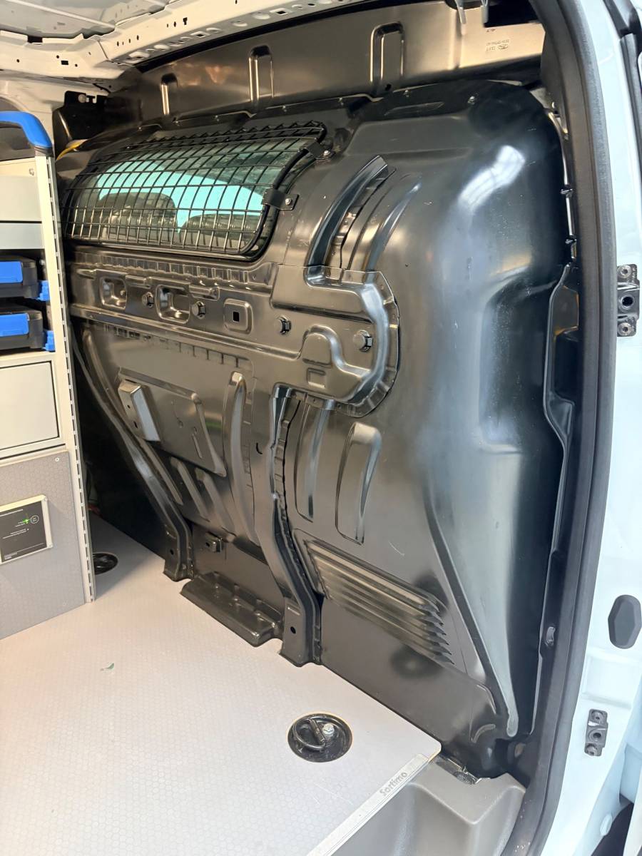 Ford Transit Connect Ford Transit Connect L2H1 Servicewagen 1.5 100pk EcoBlue Trend 3persoons, Sortimo kasten, V230 omvormer, RIJKLAARPRIJS!