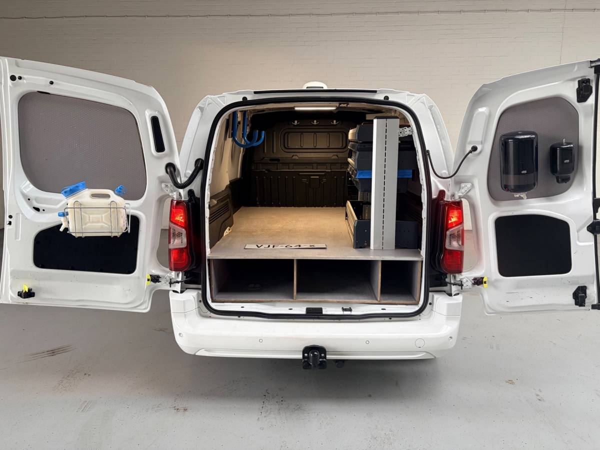 Opel Combo Opel Combo L2H1 Servicewagen 1.5D 100pk Edition, Sortimo inrichting, Groot scherm/navigatie, Trekhaak, RIJKLAARPRIJS!
