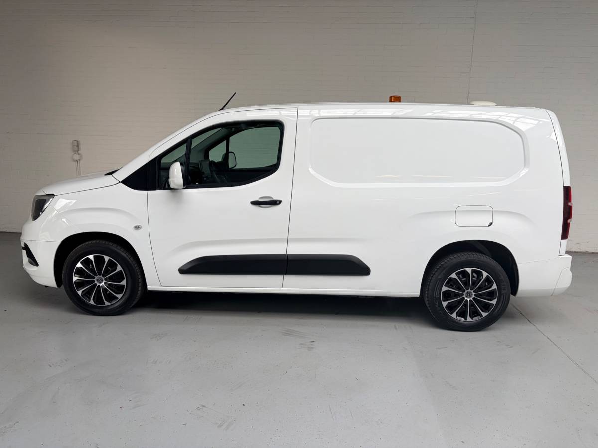 Opel Combo Opel Combo L2H1 Servicewagen 1.5D 100pk Edition, Sortimo inrichting, Groot scherm/navigatie, Trekhaak, RIJKLAARPRIJS!