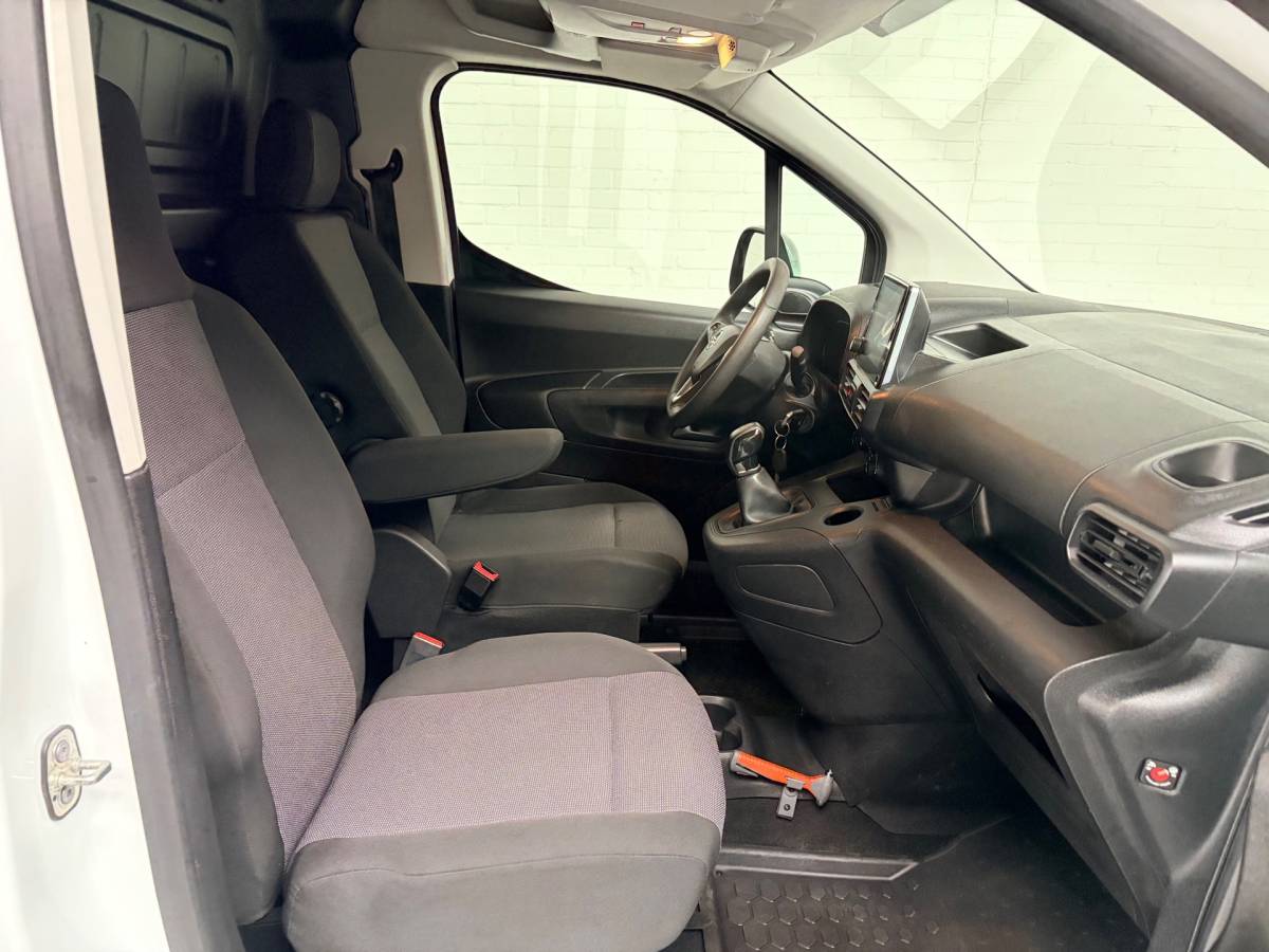 Opel Combo Opel Combo L2H1 Servicewagen 1.5D 100pk Edition, Sortimo inrichting, Groot scherm/navigatie, Trekhaak, RIJKLAARPRIJS!