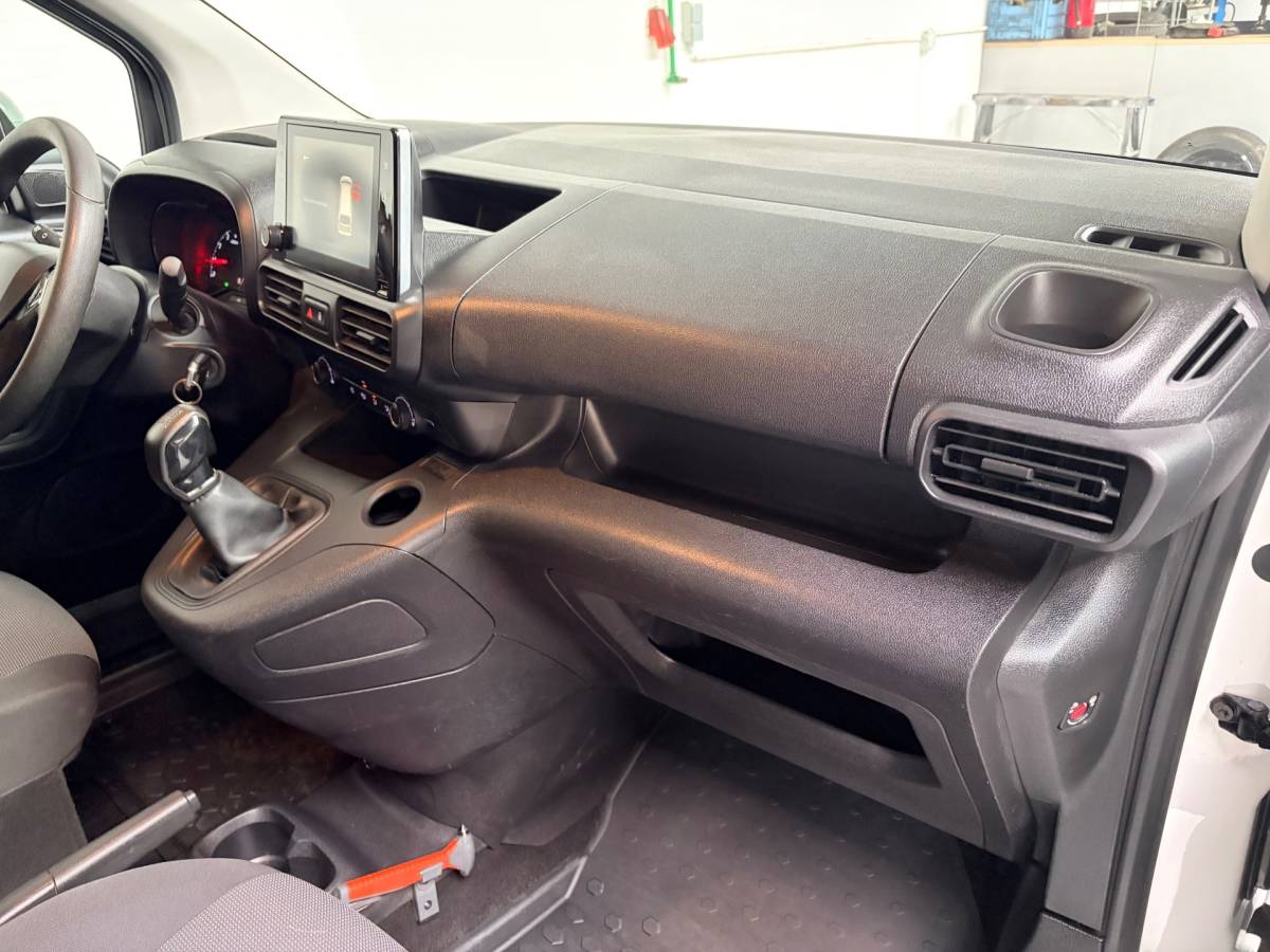 Opel Combo Opel Combo L2H1 Servicewagen 1.5D 100pk Edition, Sortimo inrichting, Groot scherm/navigatie, Trekhaak, RIJKLAARPRIJS!