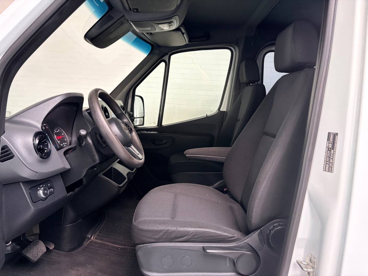 Mercedes-Benz Sprinter Mercedes-Benz Sprinter Dubbel Cabine Automaat 315 1.9 CDI 150pk L2H1 Imperiaal, Inrichting, Omvormer, Trekhaak, RIJKLAARPRIJS