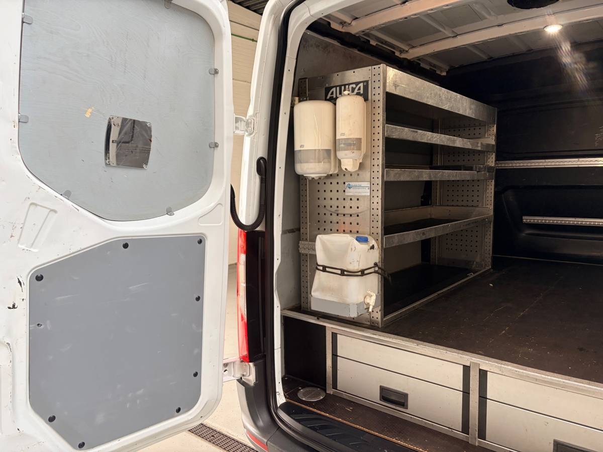 Mercedes-Benz Sprinter Mercedes-Benz Sprinter Dubbel Cabine Automaat 315 1.9 CDI 150pk L2H1 Imperiaal, Inrichting, Omvormer, Trekhaak, RIJKLAARPRIJS