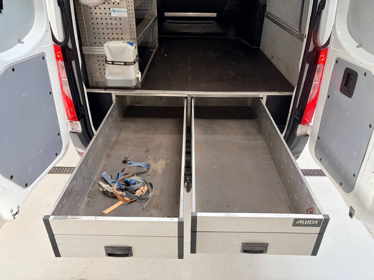 Mercedes-Benz Sprinter Mercedes-Benz Sprinter Dubbel Cabine Automaat 315 1.9 CDI 150pk L2H1 Imperiaal, Inrichting, Omvormer, Trekhaak, RIJKLAARPRIJS