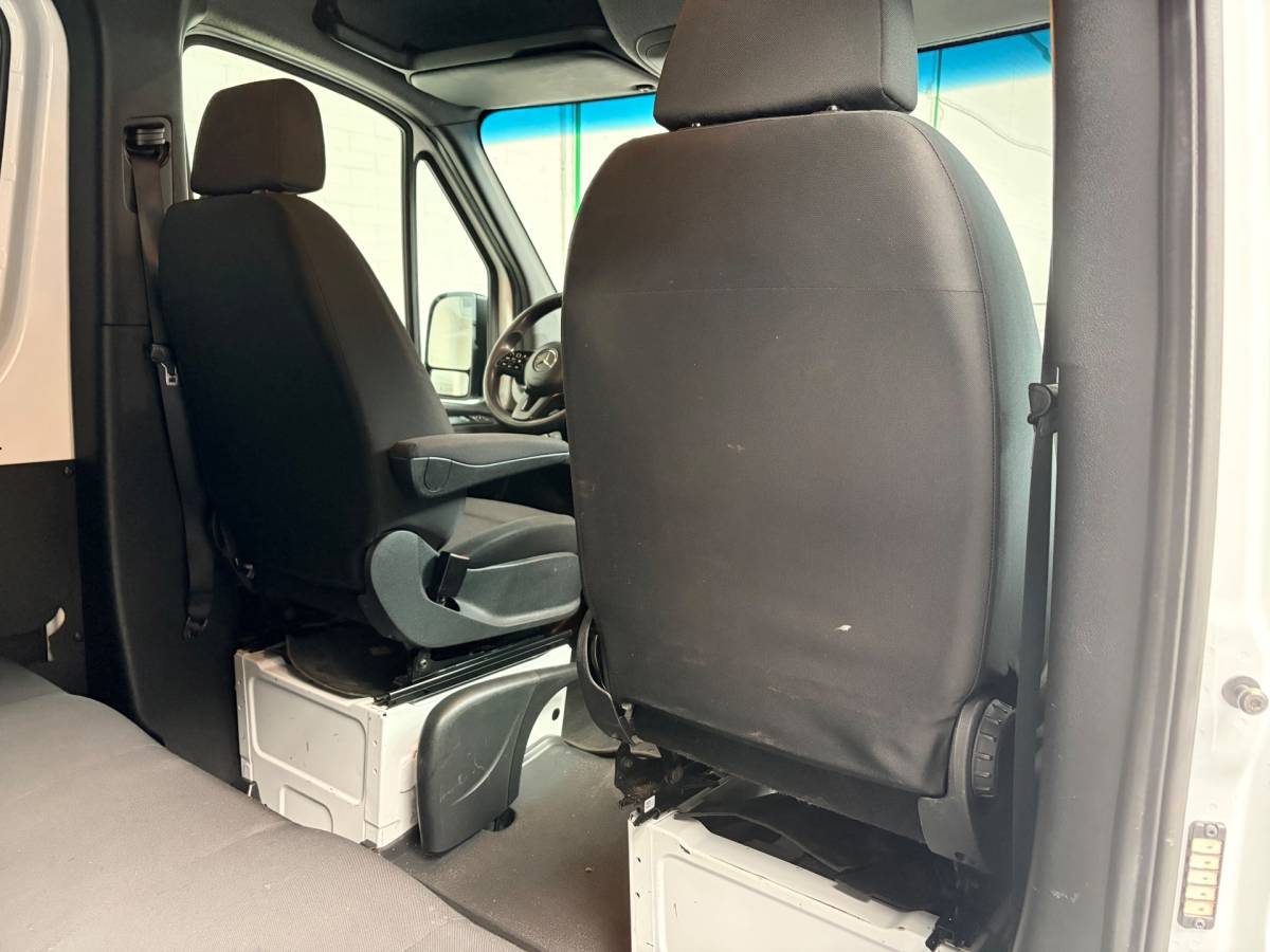 Mercedes-Benz Sprinter Mercedes-Benz Sprinter Dubbel Cabine Automaat 315 1.9 CDI 150pk L2H1 Imperiaal, Inrichting, Omvormer, Trekhaak, RIJKLAARPRIJS
