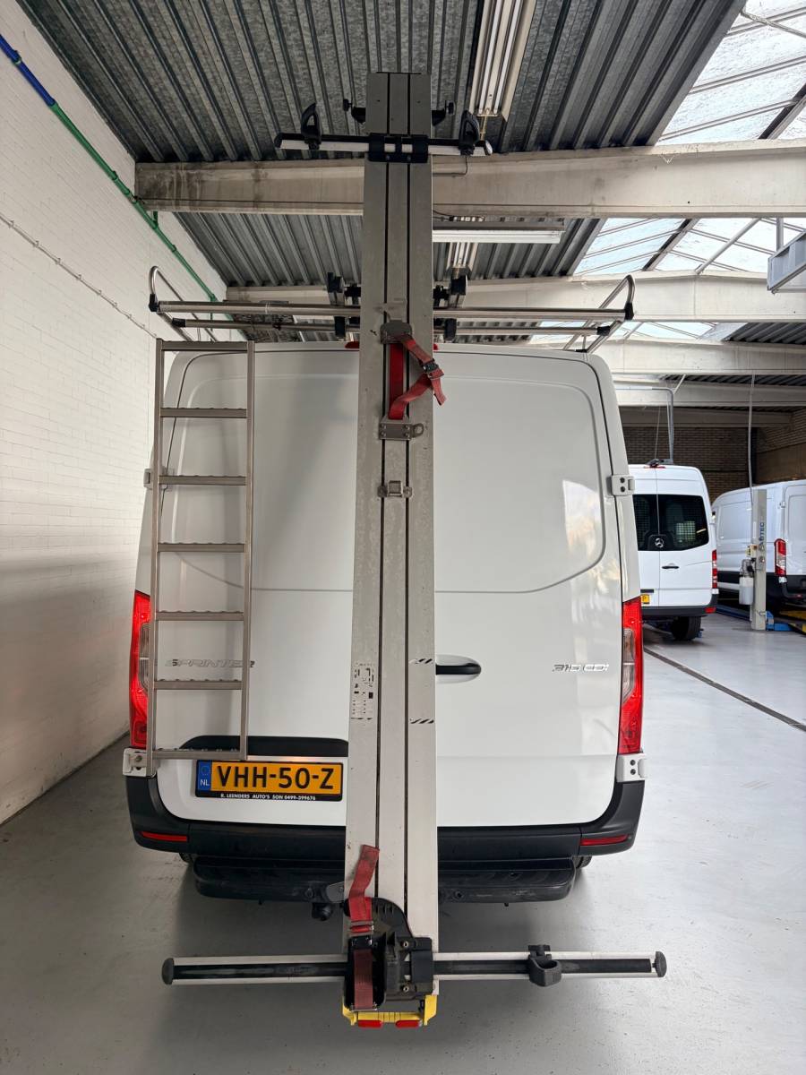 Mercedes-Benz Sprinter Mercedes-Benz Sprinter Dubbel Cabine Automaat 315 1.9 CDI 150pk L2H1 Imperiaal, Inrichting, Omvormer, Trekhaak, RIJKLAARPRIJS