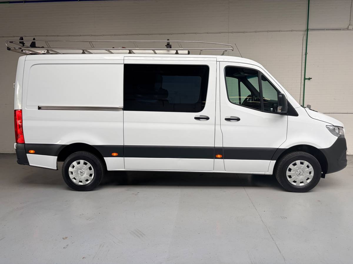 Mercedes-Benz Sprinter Mercedes-Benz Sprinter Dubbel Cabine Automaat 315 1.9 CDI 150pk L2H1 Imperiaal, Inrichting, Omvormer, Trekhaak, RIJKLAARPRIJS