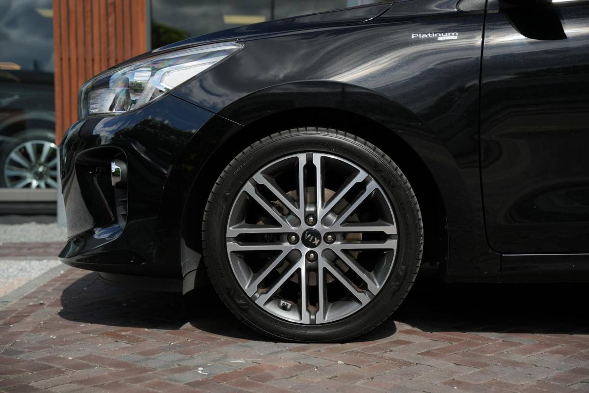 Kia Rio Kia Rio 1.0 TGDI DynamicLine Platinum Edition Schuifdak Leer Keyless Stuurverw.