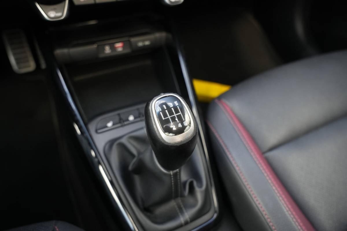 Kia Rio Kia Rio 1.0 TGDI DynamicLine Platinum Edition Schuifdak Leer Keyless Stuurverw.