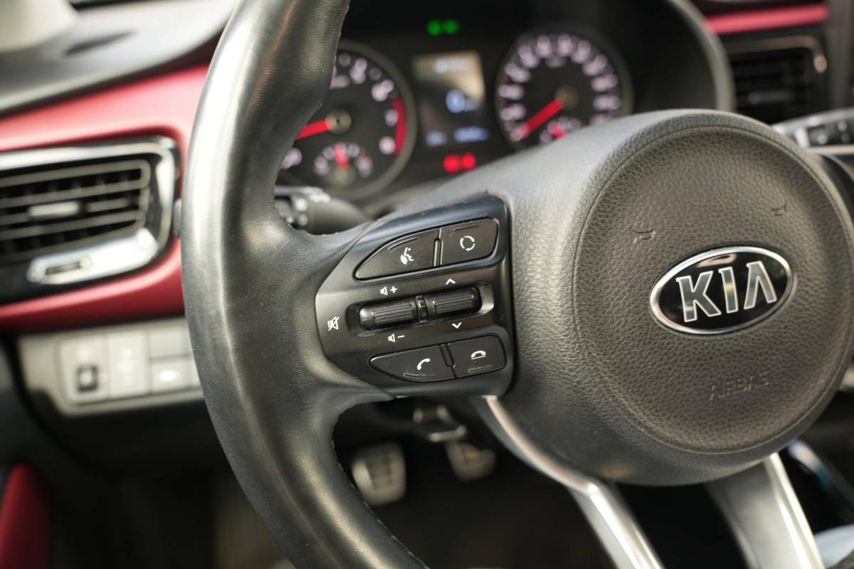 Kia Rio Kia Rio 1.0 TGDI DynamicLine Platinum Edition Schuifdak Leer Keyless Stuurverw.