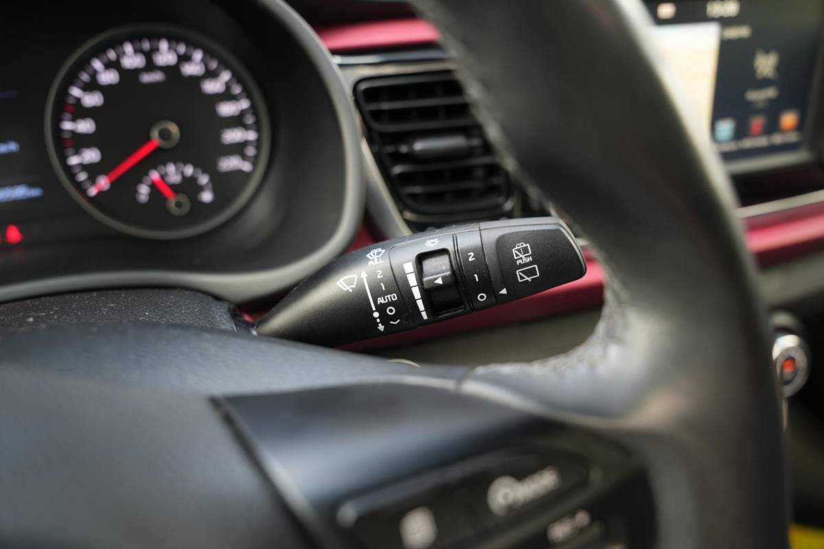 Kia Rio Kia Rio 1.0 TGDI DynamicLine Platinum Edition Schuifdak Leer Keyless Stuurverw.