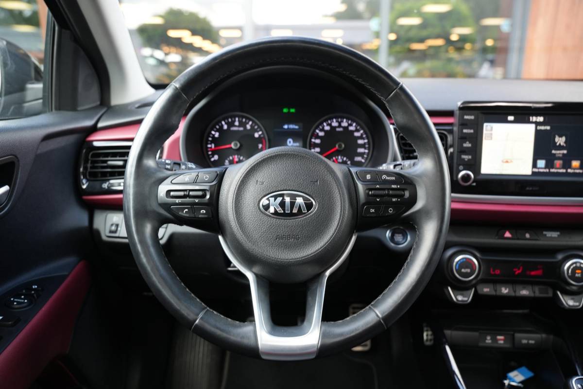 Kia Rio Kia Rio 1.0 TGDI DynamicLine Platinum Edition Schuifdak Leer Keyless Stuurverw.