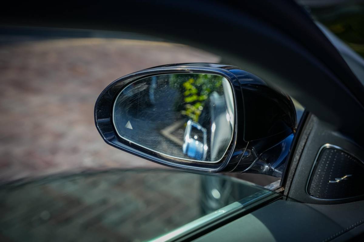 Mercedes-Benz E-Klasse Mercedes-Benz E-klasse E-klasse 200 AMG Hyperscreen Burmester Stoelkoeling 360 Camera