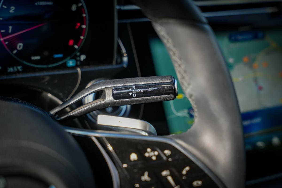 Mercedes-Benz E-Klasse Mercedes-Benz E-klasse E-klasse 200 AMG Hyperscreen Burmester Stoelkoeling 360 Camera