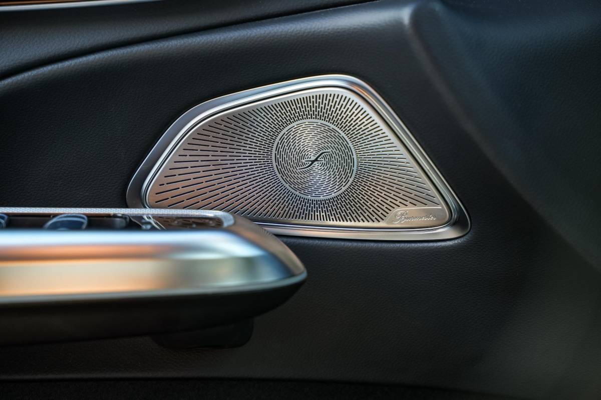 Mercedes-Benz E-Klasse Mercedes-Benz E-klasse E-klasse 200 AMG Hyperscreen Burmester Stoelkoeling 360 Camera