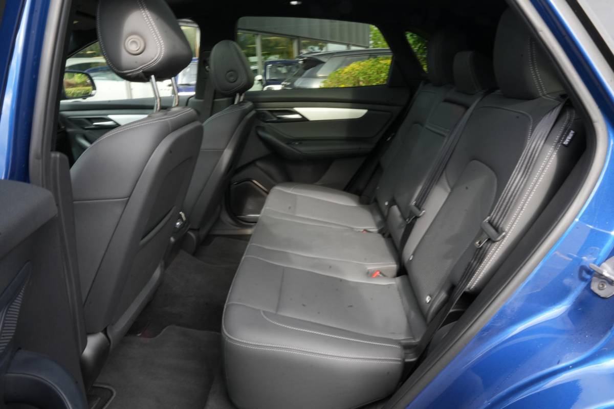 BYD SEAL U BYD Seal U VinFAST Plus 87.7 kWh Apple carplay Cruise control adaptief DAB Mistlampen voor Bots waarschuwing Stuurwielverw.
