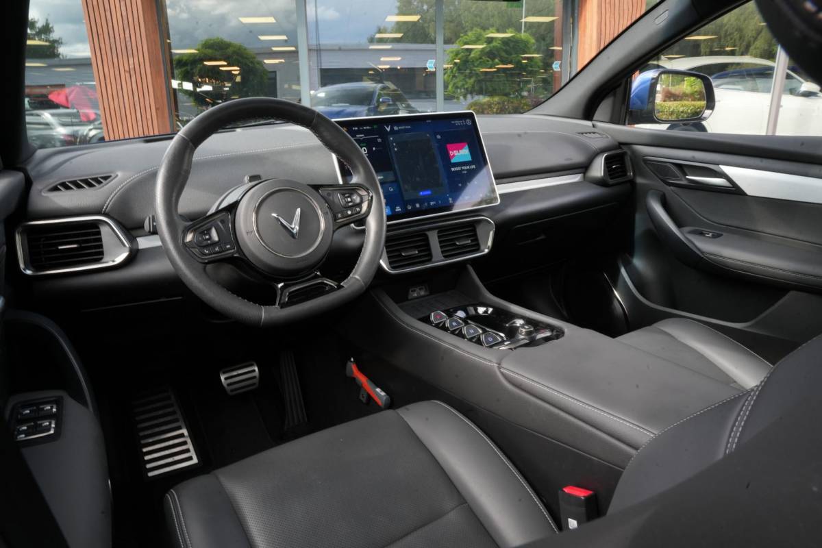 BYD SEAL U BYD Seal U VinFAST Plus 87.7 kWh Apple carplay Cruise control adaptief DAB Mistlampen voor Bots waarschuwing Stuurwielverw.