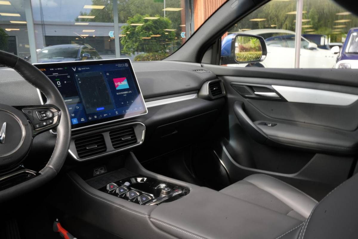 BYD SEAL U BYD Seal U VinFAST Plus 87.7 kWh Apple carplay Cruise control adaptief DAB Mistlampen voor Bots waarschuwing Stuurwielverw.