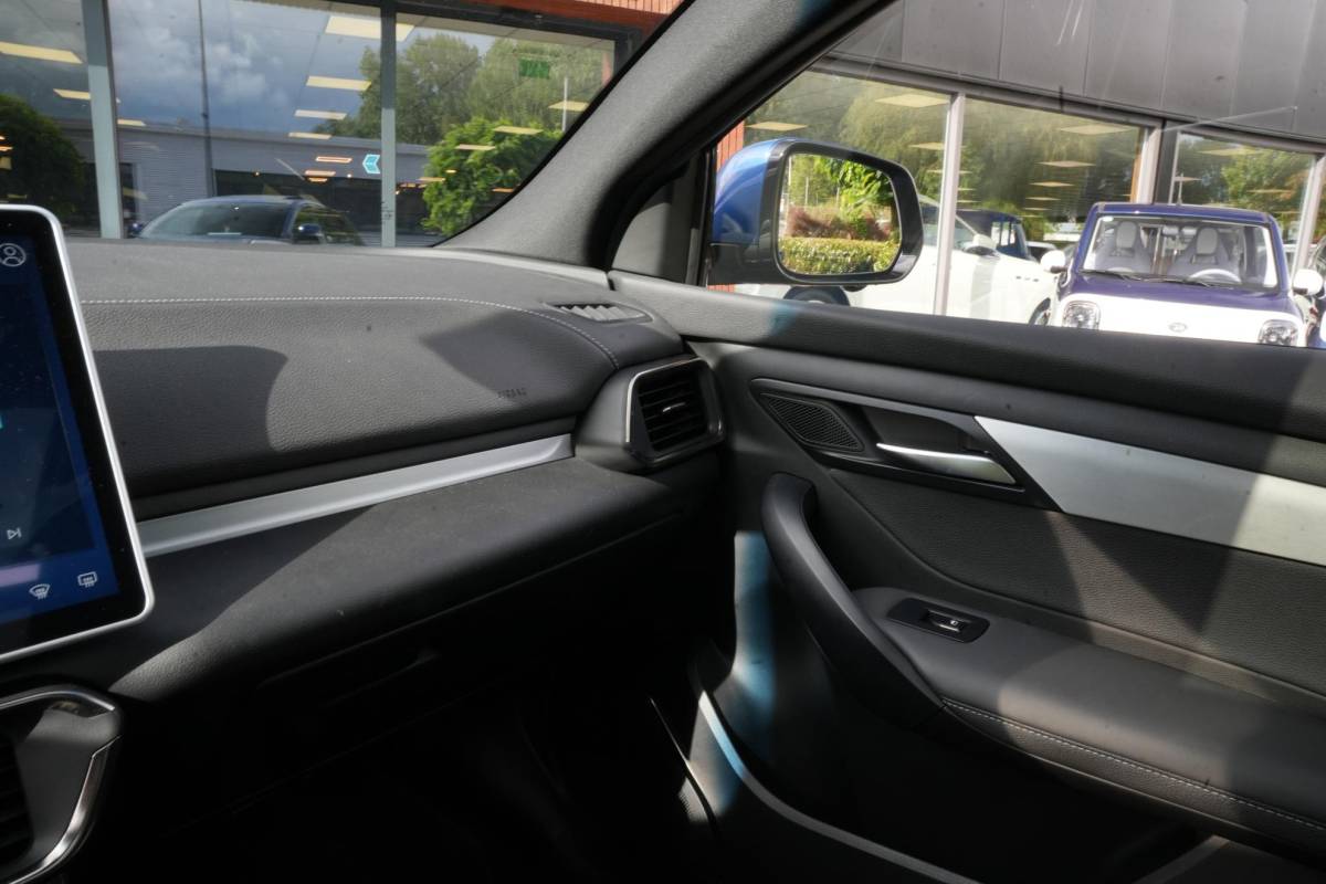 BYD SEAL U BYD Seal U VinFAST Plus 87.7 kWh Apple carplay Cruise control adaptief DAB Mistlampen voor Bots waarschuwing Stuurwielverw.