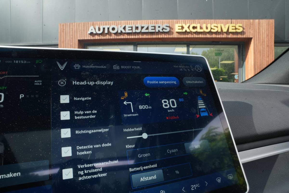 BYD SEAL U BYD Seal U VinFAST Plus 87.7 kWh Apple carplay Cruise control adaptief DAB Mistlampen voor Bots waarschuwing Stuurwielverw.