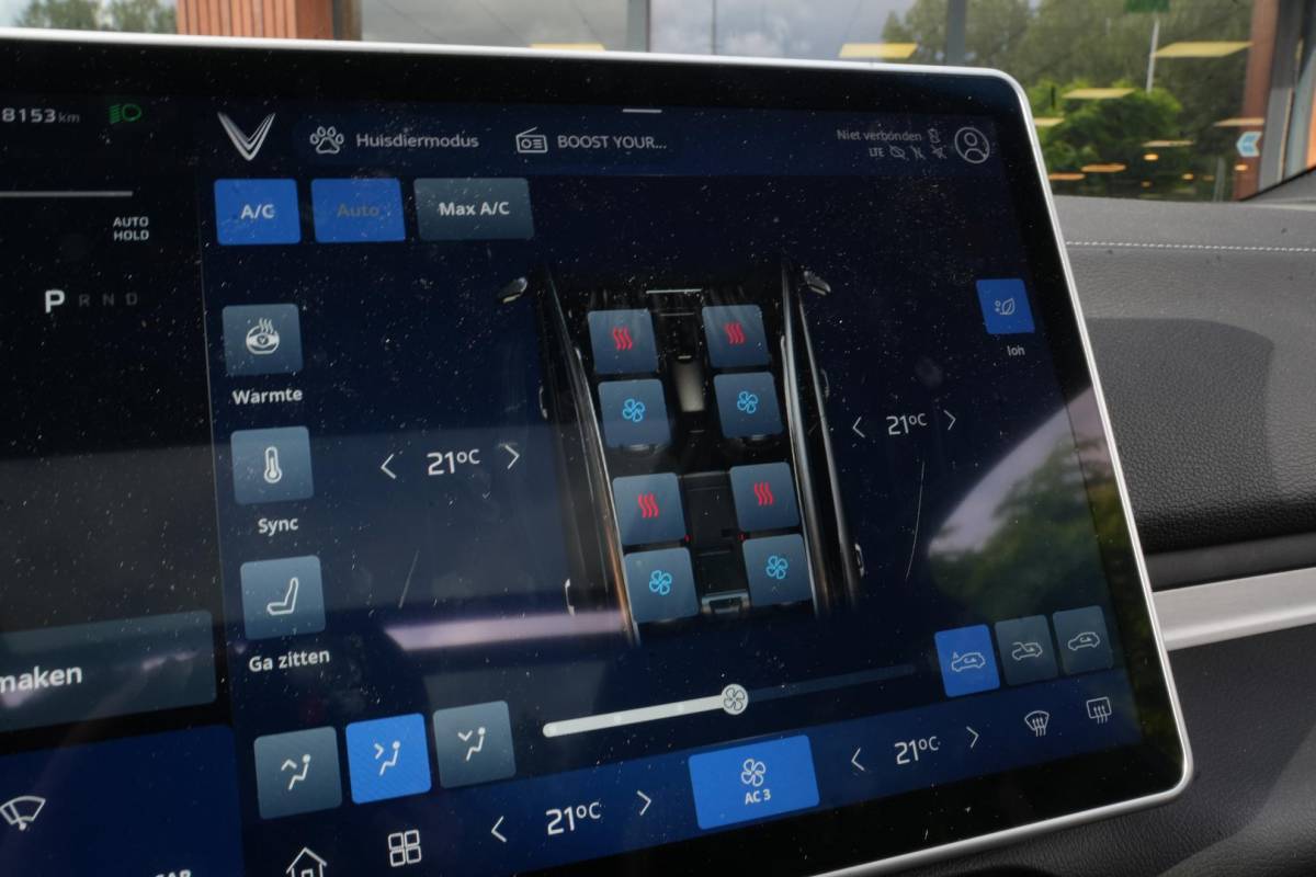 BYD SEAL U BYD Seal U VinFAST Plus 87.7 kWh Apple carplay Cruise control adaptief DAB Mistlampen voor Bots waarschuwing Stuurwielverw.