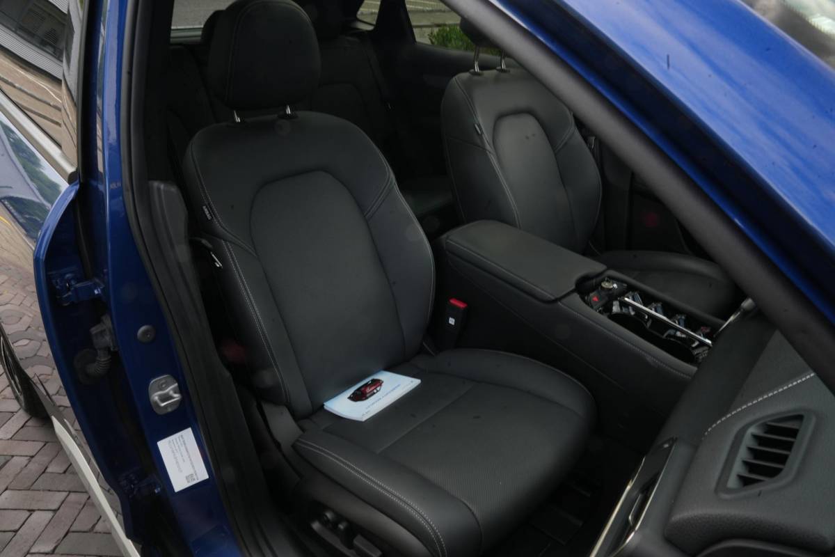 BYD SEAL U BYD Seal U VinFAST Plus 87.7 kWh Apple carplay Cruise control adaptief DAB Mistlampen voor Bots waarschuwing Stuurwielverw.