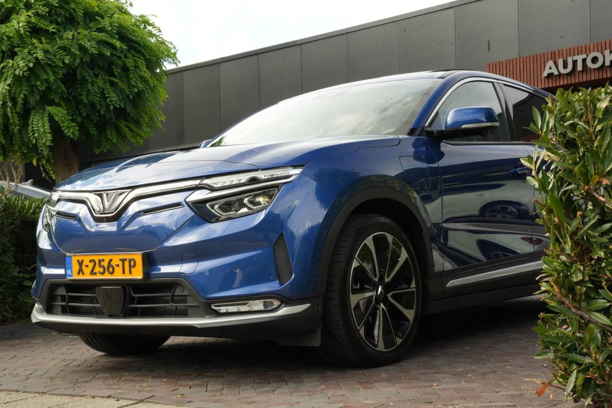 BYD SEAL U BYD Seal U VinFAST Plus 87.7 kWh Apple carplay Cruise control adaptief DAB Mistlampen voor Bots waarschuwing Stuurwielverw.