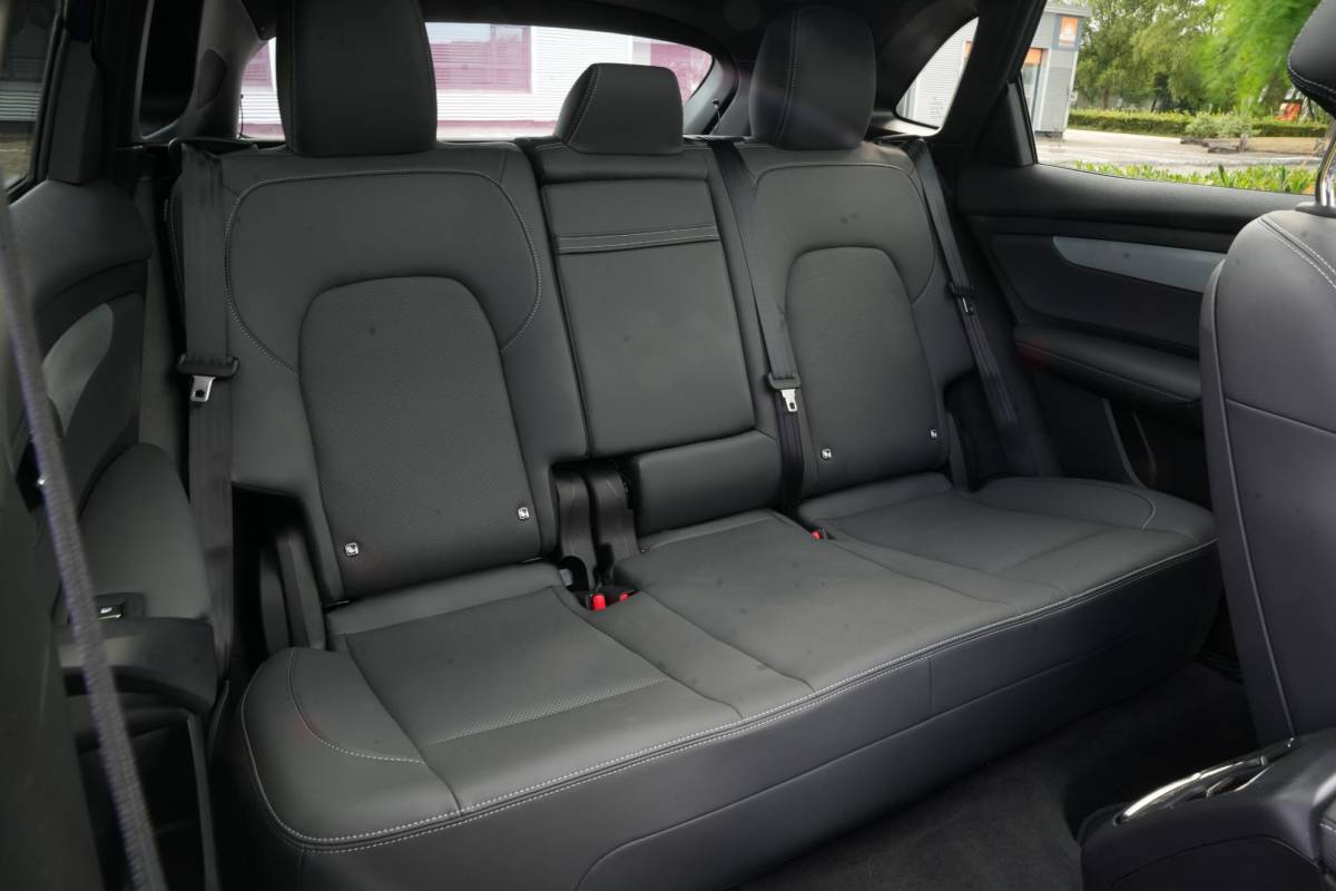BYD SEAL U BYD Seal U VinFAST Plus 87.7 kWh Apple carplay Cruise control adaptief DAB Mistlampen voor Bots waarschuwing Stuurwielverw.