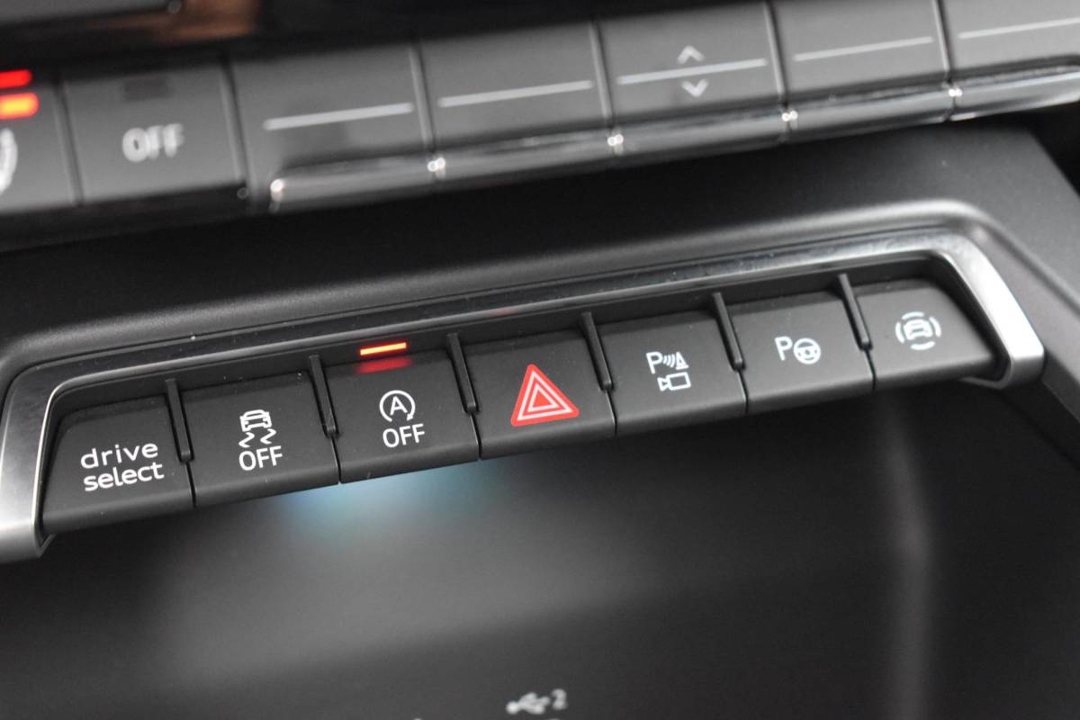 Audi A3 Audi A3 Sportback 35 TFSI 3X S-Line Pano Keyless Sonos Camera