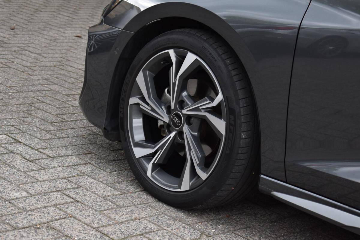 Audi A3 Audi A3 Sportback 35 TFSI 3X S-Line Pano Keyless Sonos Camera