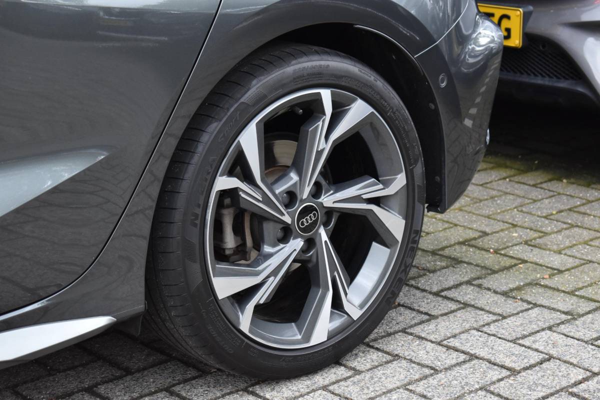 Audi A3 Audi A3 Sportback 35 TFSI 3X S-Line Pano Keyless Sonos Camera
